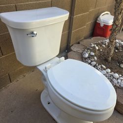  The toilet is like new, barely used and works perfectly.