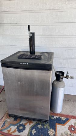 Danby Keg Cooler S/S Door