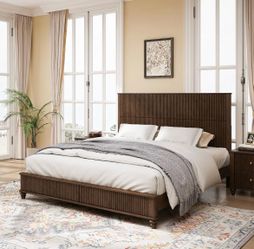 Beautiful King Bed in open box