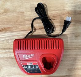 Milwaukee M12 Charger