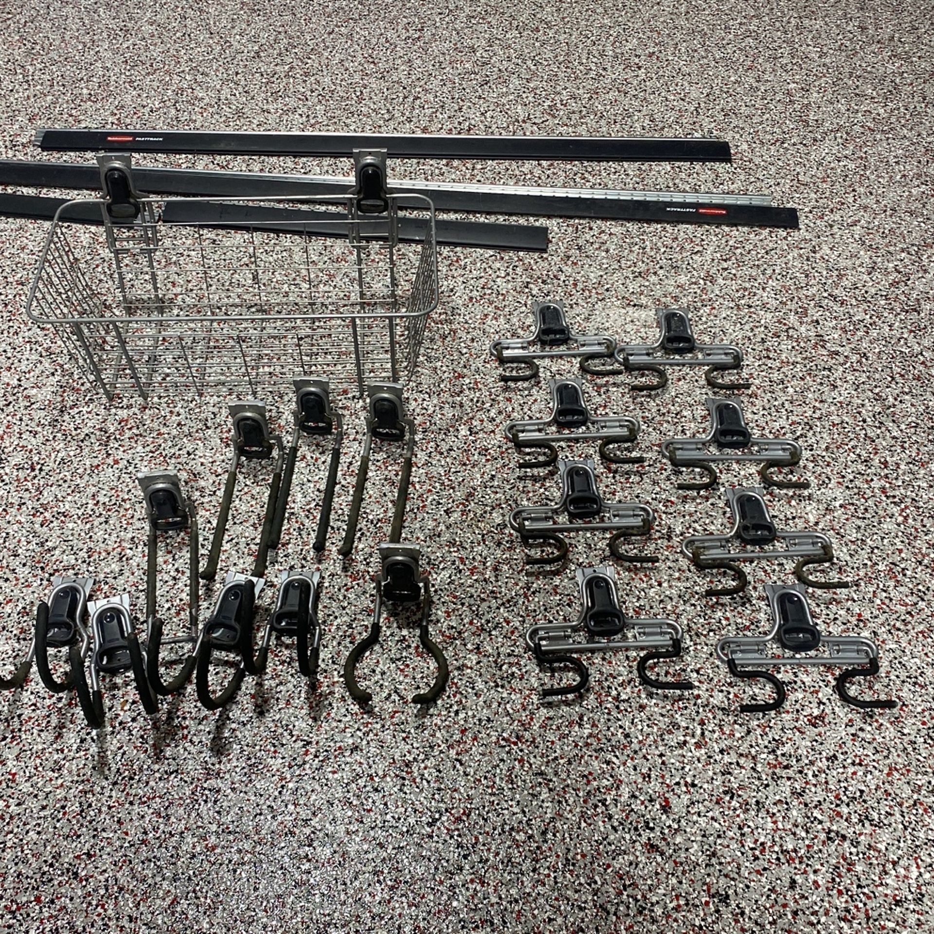 Rubbermaid Fast track Storage System
