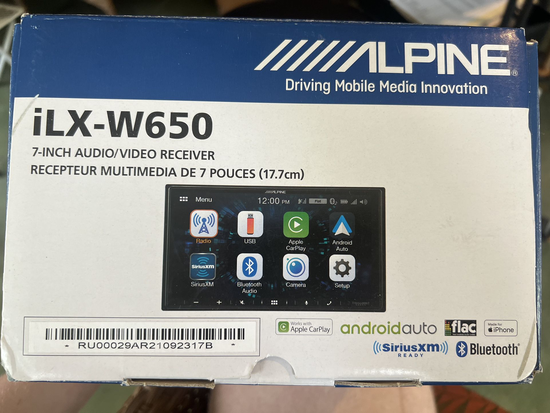 Alpine iLX-W650 Touchscreen Car Stereo 