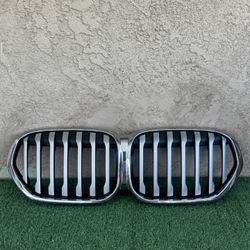 2019-2021 BMW X1 F48 F49 LCI M-SPORT OEM FRONT BUMPER GRILE OEM