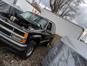 96 Chevy Tahoe 2 door - for parts