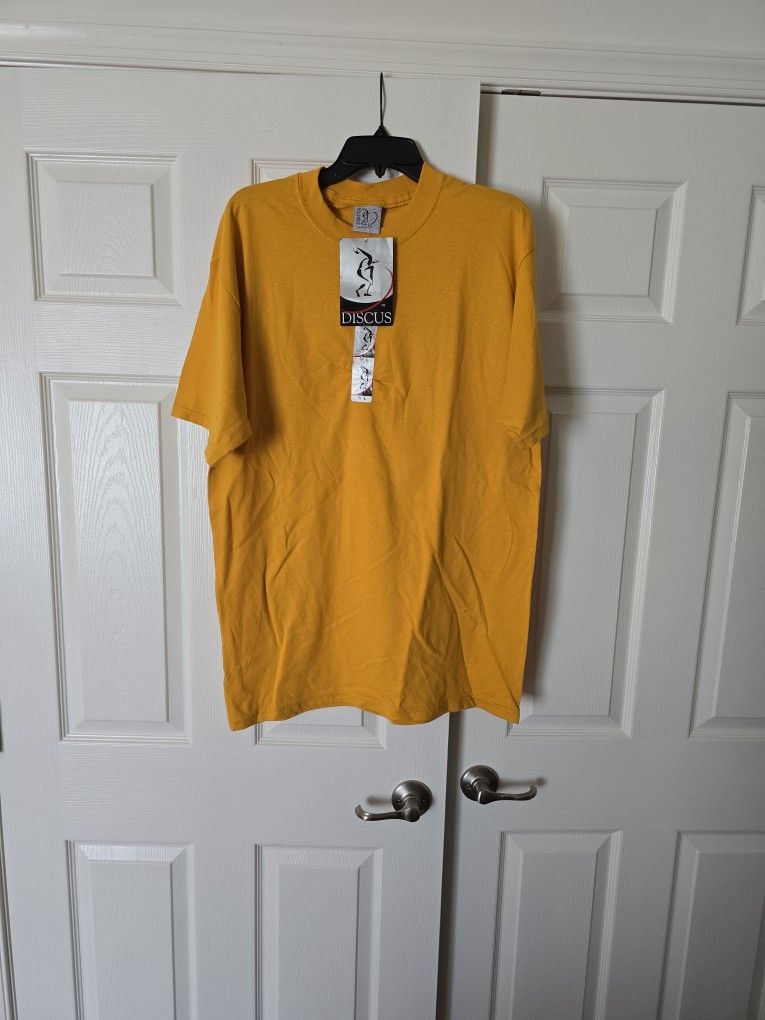 Discus T-shirt Size L
