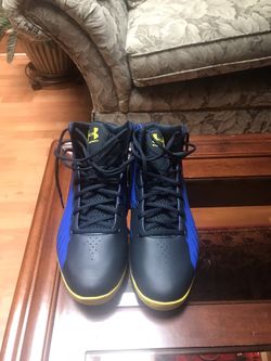 Tennis shoes size 11