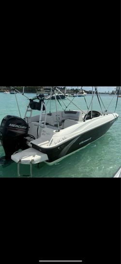 Bayliner 2016.   19 pies