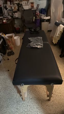 Massage table brand new