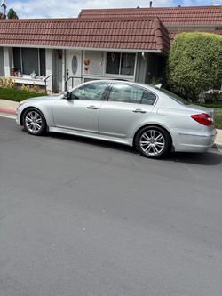 2013 Hyundai Genesis