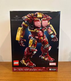 LEGO 76210 Hulkbuster **Brand New**