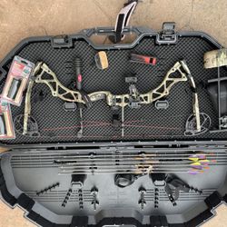 Compound Bow – Needs String – Gently Used