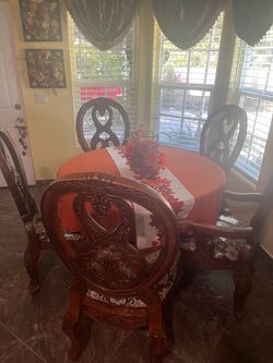 Round Table