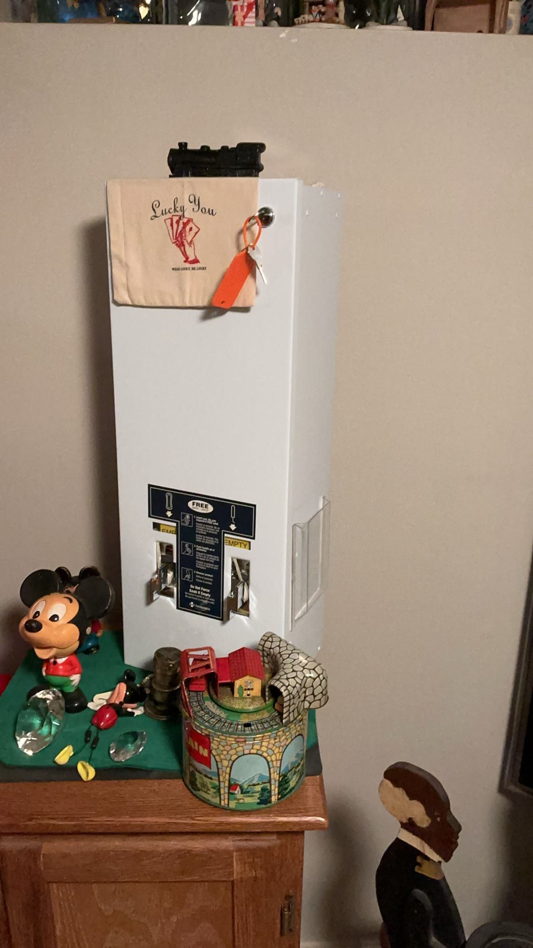 Tampon Vending Machine (NEW)