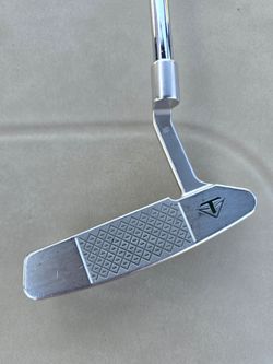 Odyssey toulon blade putter