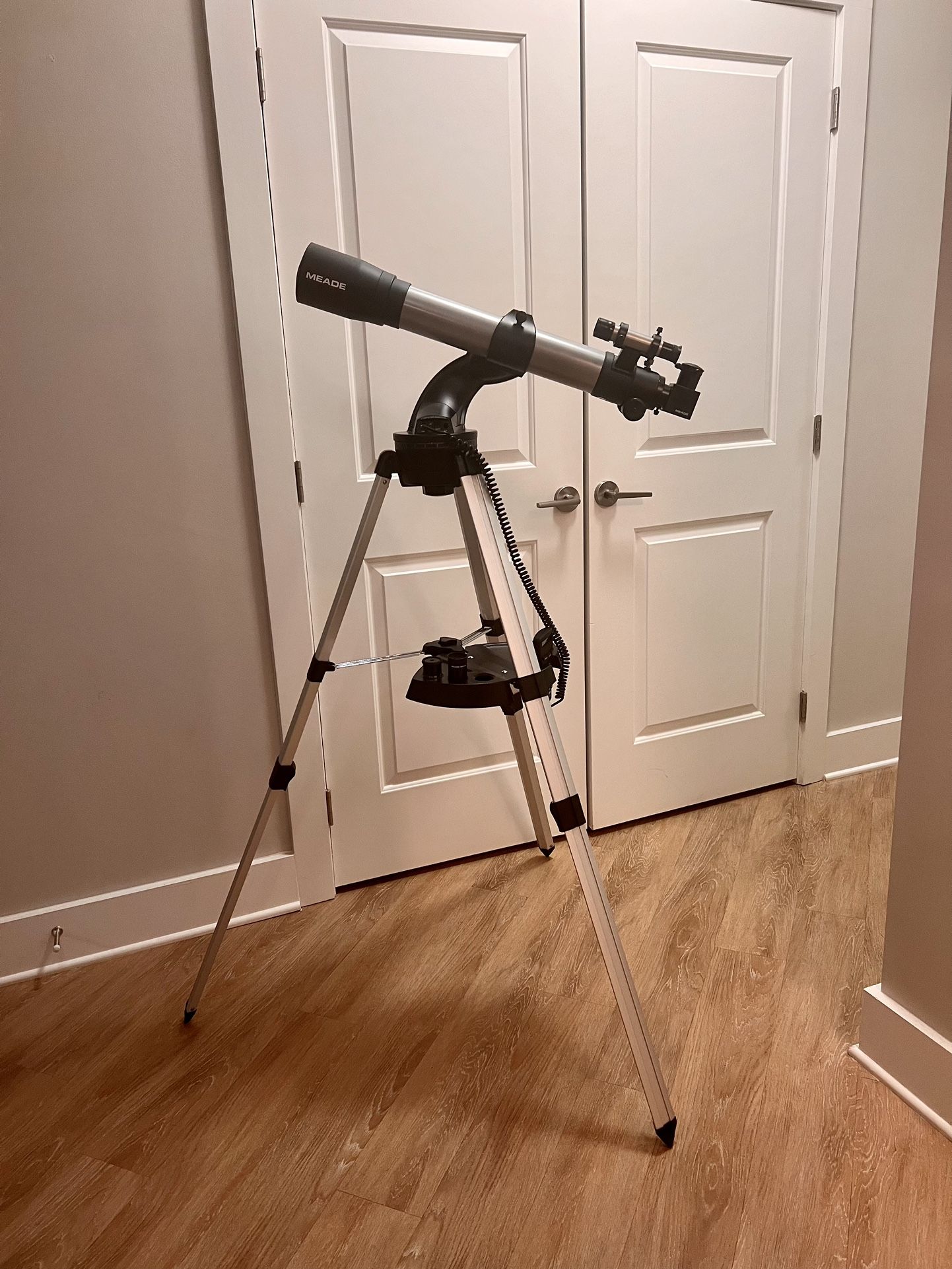 Meade DS-2070AT Telescope