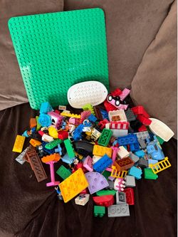 DUPLO LEGOS & Baseplate
