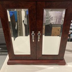 Mirrored Jewelry Case With Sliding Drawers