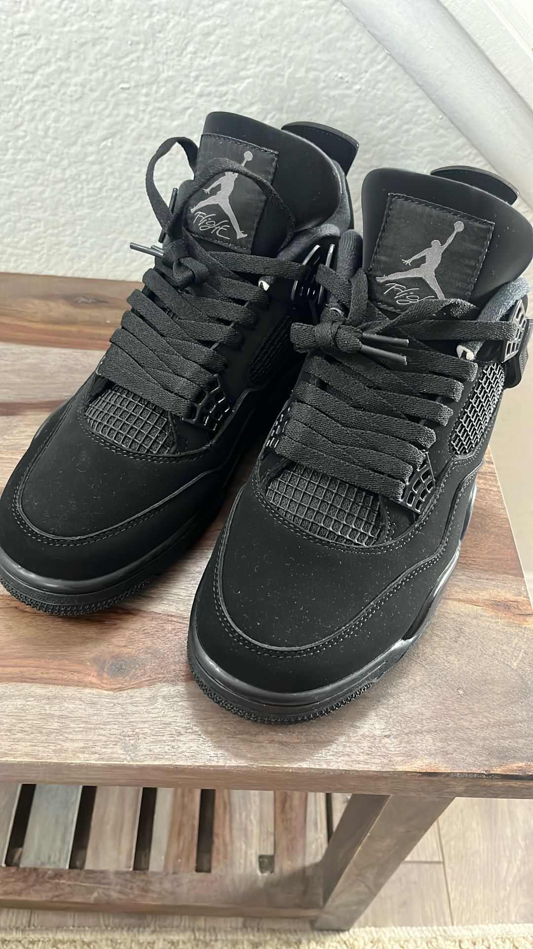 Jordan 4 BlackCats Size 9.5 men’s new