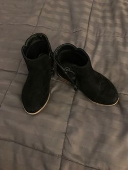Girls boots size 8