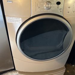 Dryer electric Kenmore Elite on barstool