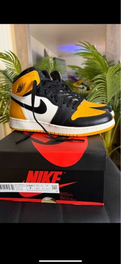 5 pairs of shoes Jordan Originals