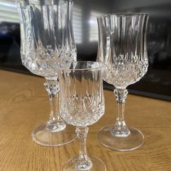 Crystal Wine Glass Set – 24 Pieces (Elegant Cut Pattern)