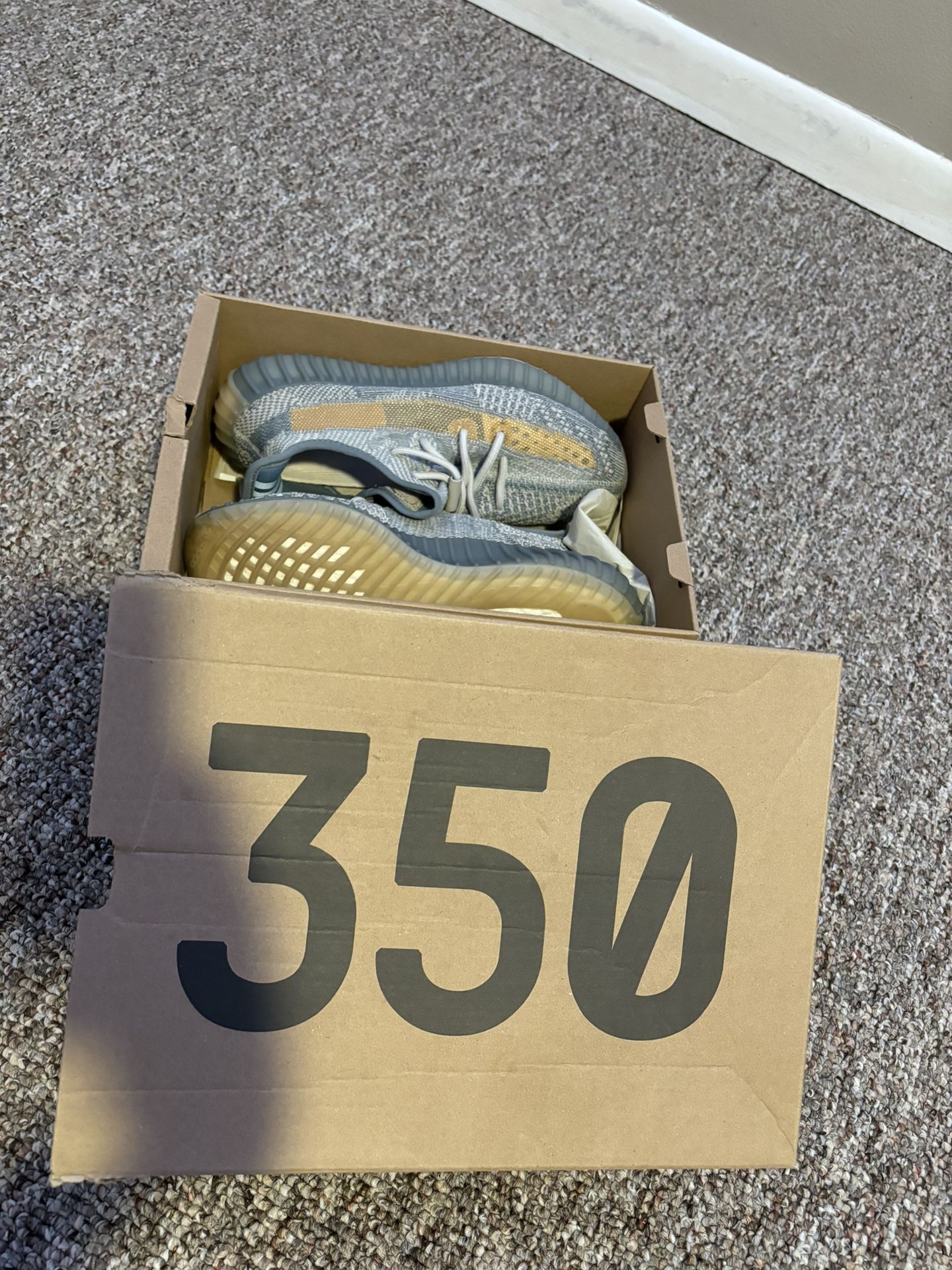 Adidas Yeezys 350 V2