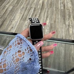 APPLE WATCH SERIES 8 