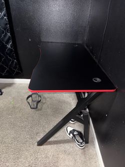 Gaming table