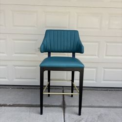 WOODEN HIGH CHAIR 