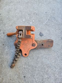 Vintage Chain Pipe Vise