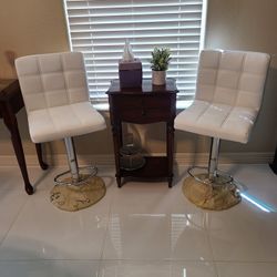 Set Of 2 White Bar Stools Brand New 