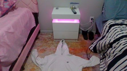 Nike White Hoodie Medium