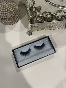 Huda Beauty Carmen #9