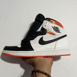 Jordan 1 Electro Orange 12.5