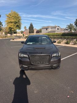 2018 chrysler 300s