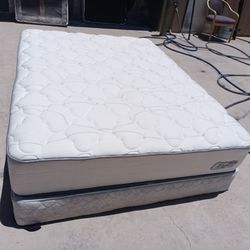 Queen mattress and box spring