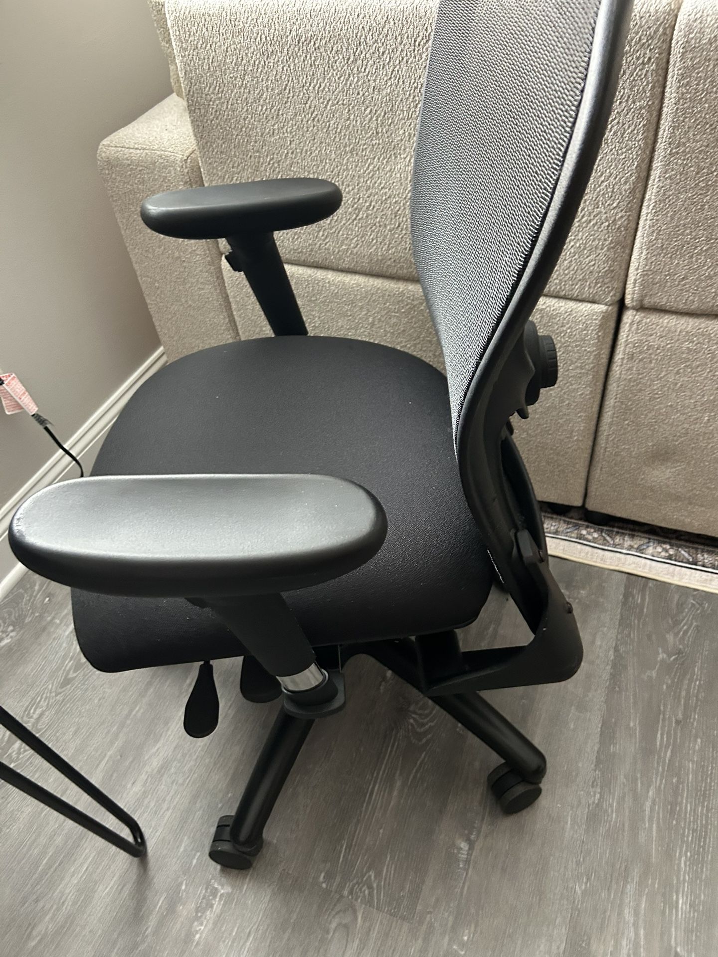 Ergonomic Desk Chair