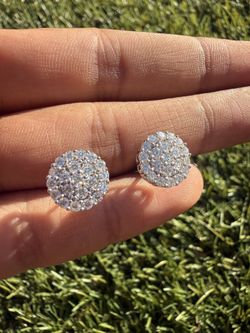 VVS1 Moissanite Cluster Earrings 