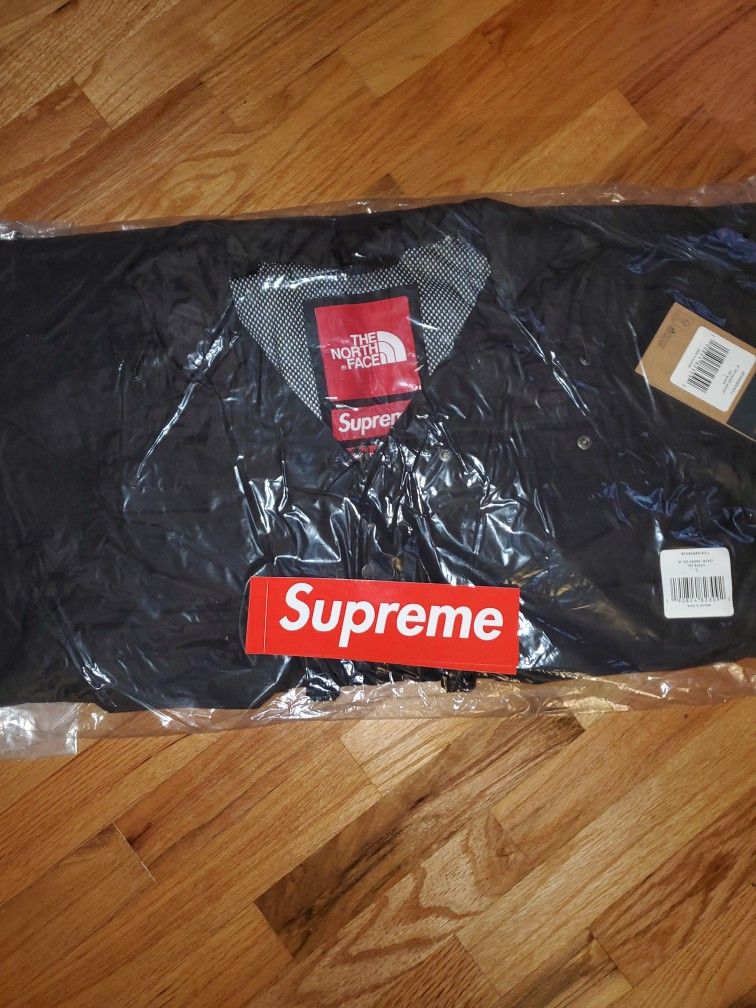 Men's Large Supreme The North Face Cargo Jacket Black SS20