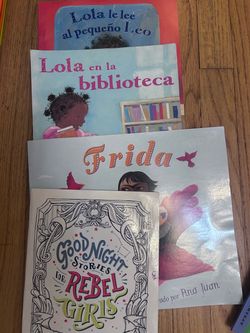 Lot of 4 Children's Books Spanish English