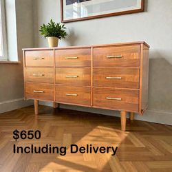 Vintage Mid-Century Modern 9-Drawer Dresser – Free Delivery 