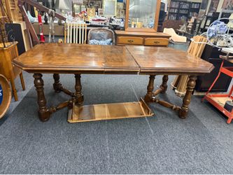 Kitchen table