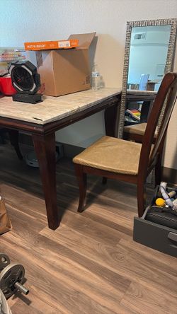 Rectangle table with 4 chairs