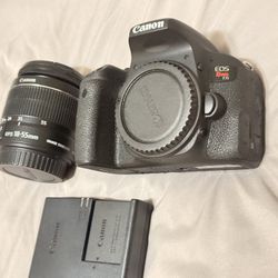 Canon T7i With 18-55mm Lens 