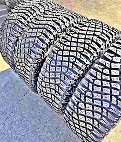315/70/17 Goodyear 📍📍 Vendo un set de llantas con 80% de vida las 4 📍🌟