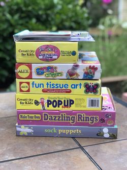 7 Girls 6+ Activities Sock Puppets Rings Book Pillow Art