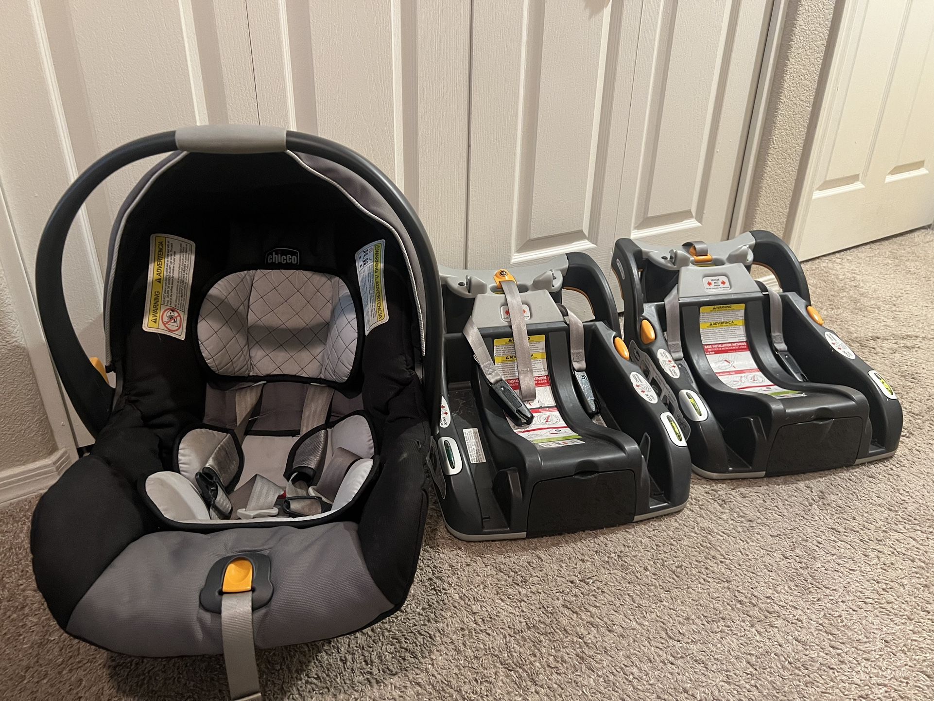 Chicco KeyFit 30 Infant Car Seat with 2 Bases (for Two Vehicles)