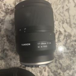 Tamron 17-28mm f/2.8 Di III RXD