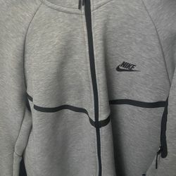 Grey nike tech